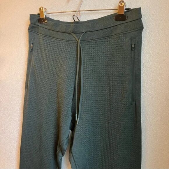 Lululemon Green Engineered Warmth Joggers - Picture 10 of 10